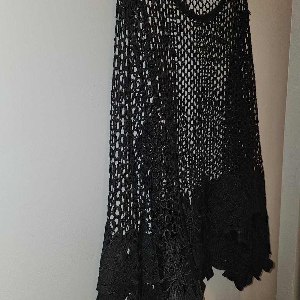 Modelia Top - Picture 4 of 6